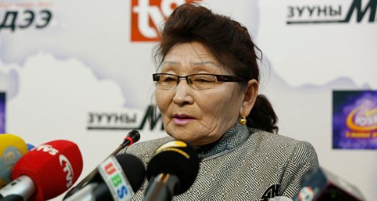 Б.Содномдаржаагийн ээж Л.Жавзмаа: Ард түмэн минь надад туслаач ээ, намайг яаж тамлах гэсэн юм бэ