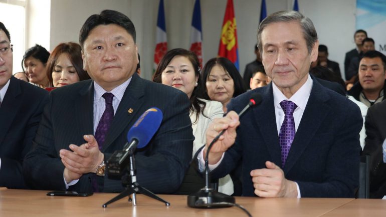 Монголчуудын  өвчлөлийн мэдээллийн санг гадныхны гарт өгчихсөн гэх Г.Шийлэгдамбын хэрэг юу болов!