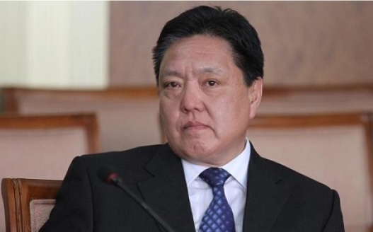 Эмзэг эмзэг гэсээр л нислээ дээ, М.Энхсайхан!