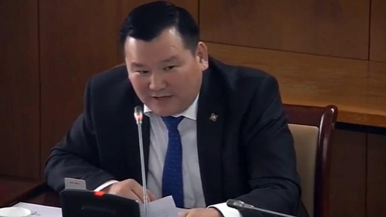 Л.Мөнхбаатар: Үндэсний зөвлөлдөх хороо байгуулах зайлшгүй шаардлага байгаа юу? / VIDEO /