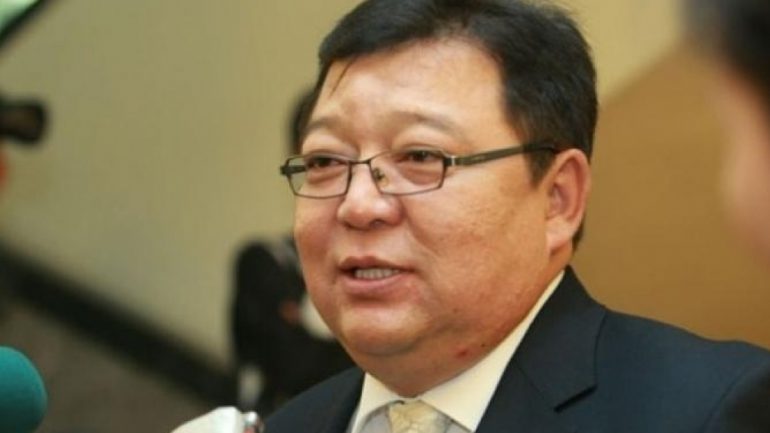 “Багтай хүн” С.Эрдэнийн тухай юу гэв