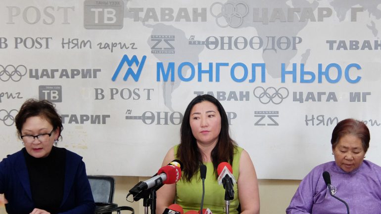 “Нэхмэлийн шар” байрны оршин суугчид ХОТЫН ДАРГАД хандлаа