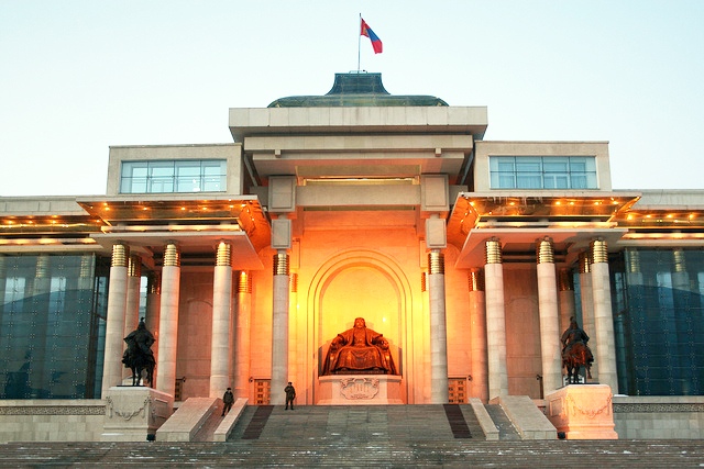 “Өнгөрсөн 26 жил Монголд удирдагч төрөөгүй”