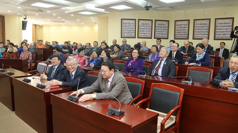 Нийслэлийн удирдлагууд ахмадуудаа хүлээн авч, хүндэтгэл үзүүллээ