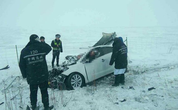 Манжуурлуу явж байсан таван иргэн ослоор нас баржээ