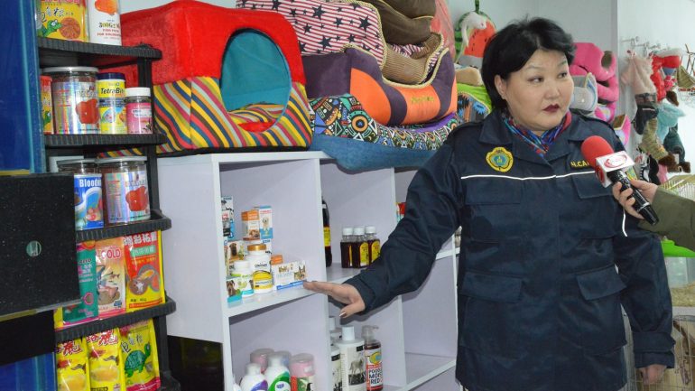 Чанарын баталгаажилтгүй мал, амьтны эм худалдаалж байжээ