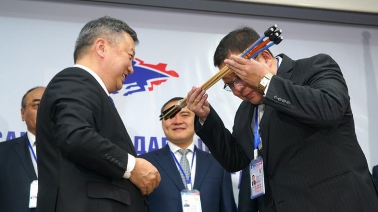 С.Эрдэнийн давалгаа ГОЦ ХАЛДВАРТ өвчин үү?