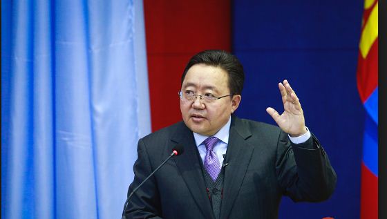Оюутолгой гэдэг “охин”-оо буруу хүнд бүрэн алдахын өмнөх Ерөнхийлөгчийн үг!
