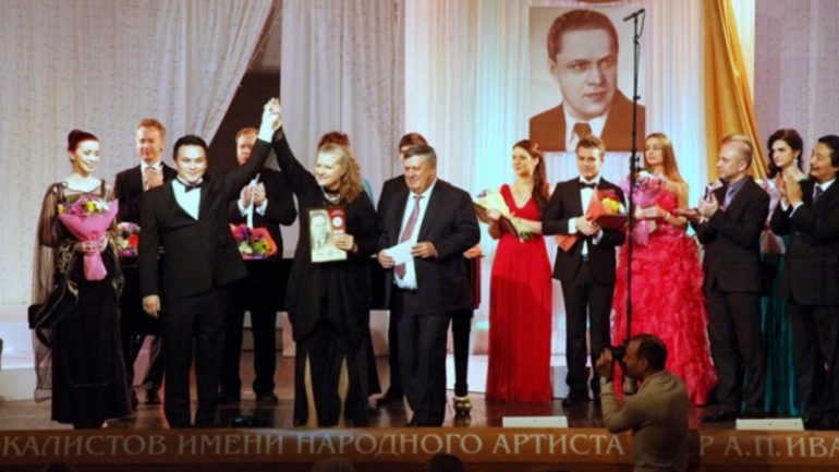 Ч.Бадралд 24 сая, Т.Энхбатад 19 сая төгрөгийн мөнгөн шагнал олголоо