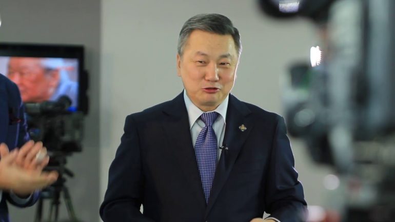   Чойжоо сайдын улстөржсөн мэдэгдэл Монголыг хямраасан гэж Зи дарга үзэв үү?