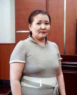 Ч.Өлзиймаа: Зээ охиндоо гар хүрээд гэмт хэрэгтэн болох шахлаа