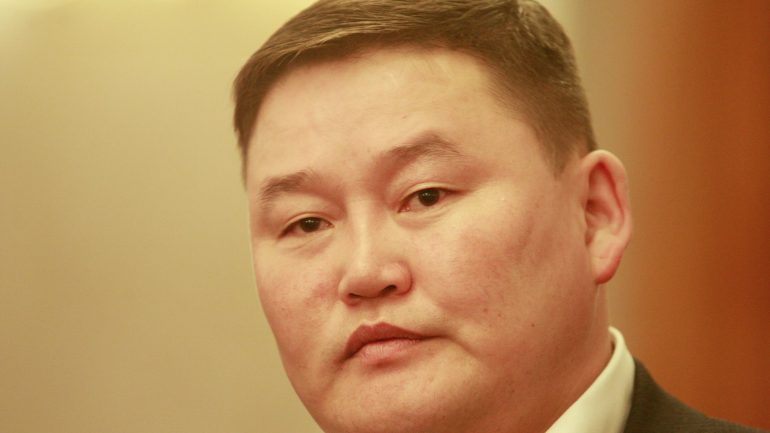 Чингис бондоос дөрөв дахин их мөнгийг дарга нар, тэдний хүүхдүүд хувааж идсэн гэв үү?