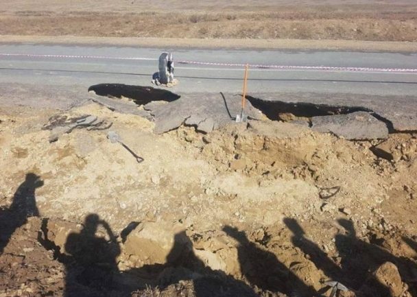 Шар усны үерийн улмаас Дарханы замд цөмрөлт үүсчээ