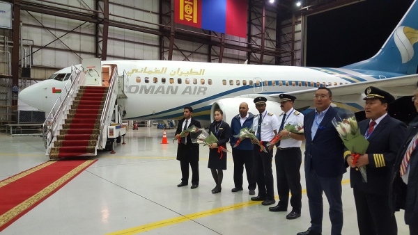 “МИАТ” “OMAN AIR” компаниас агаарын хөлөг хүлээн авлаа