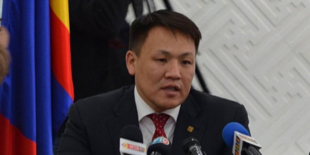 Н.Номтойбаяр: Нөгөөдөр гурван талт хэлэлцээрийг ширээний ард хийж, нэг шийдэлд хүрье