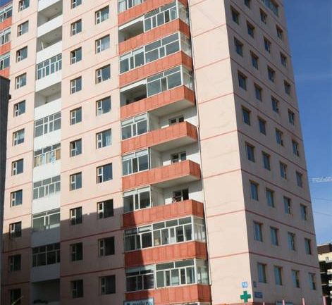 Цагдаагийн хотхоны зарим байрны оршин суугчид 3-4 жил хэрэглээний халуун усгүй амьдарсаар …