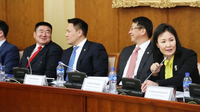 Хөдөлмөрийн тухай хуулийн шинэчилсэн найруулгын төслийн хэлэлцүүлэг боллоо