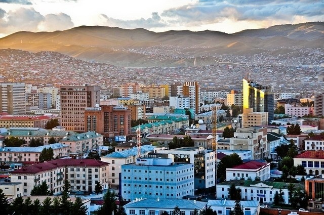 Улаанбаатарт 19 хэм дулаан