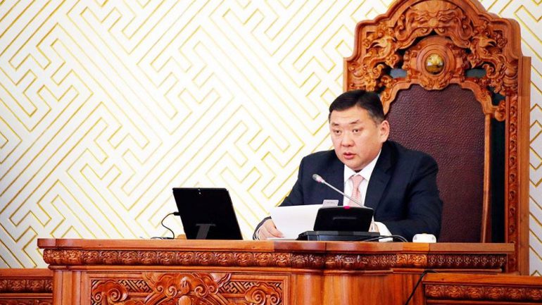 “УИХ Засгийн газрын гишүүдийг хүлээгээд сууж байдаг байгууллага биш шүү”