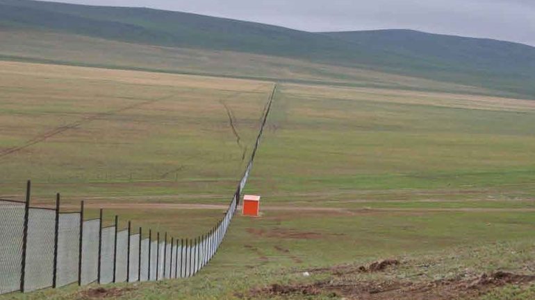 “Альтайр Гоулд” компани Сүмбэр сумын хаяанд, өвөлжөө, тариалангийн талбай дунд алт ухах гэж байна