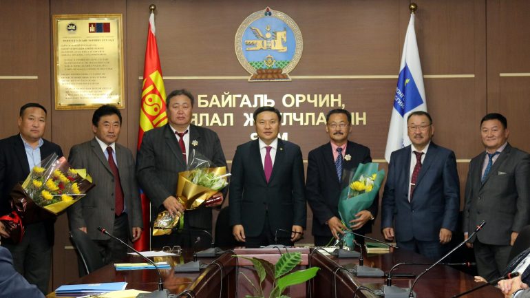 Б.ХАШМАРГАД, Д.БАТБАЯР НАРЫГ АЛТАНГАДАС ОДОНГООР ШАГНАВ