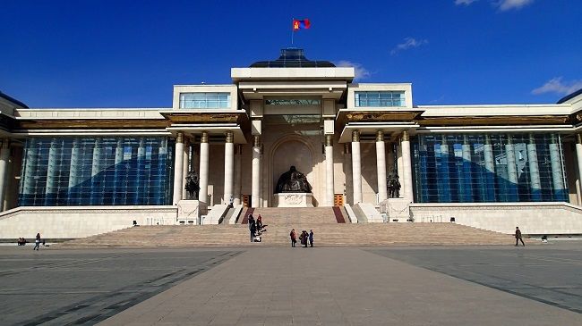 Улаанбаатарт өдөртөө 6 хэм дулаан байна