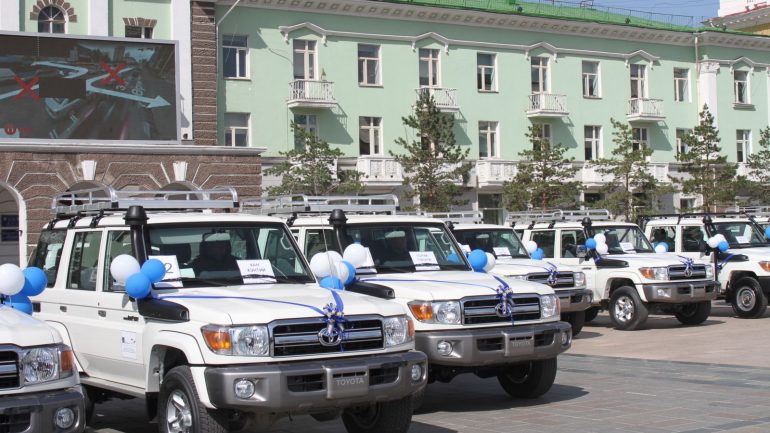 Тусгай хамгаалалттай газруудад бартаат замын 15 автомашин хүлээлгэн өглөө
