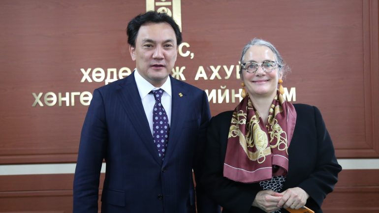 Малын үүлдэр угсааг сайжруулах, бүртгэлжүүлэхэд хамтран ажиллах санал тавилаа
