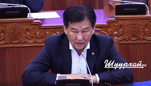 УИХ-ын гишүүн, Эрчим Хүчний Сайд Ц.Даваасүрэн: УИХ-д олонх болсон нам Ерөнхий сайдад нэр дэвшүүлэх эрхтэй. Гэтэл Дэгийн тухай хуулиар Ерөнхийлөгч нэр дэвшүүлэх эрхтэй болчихож